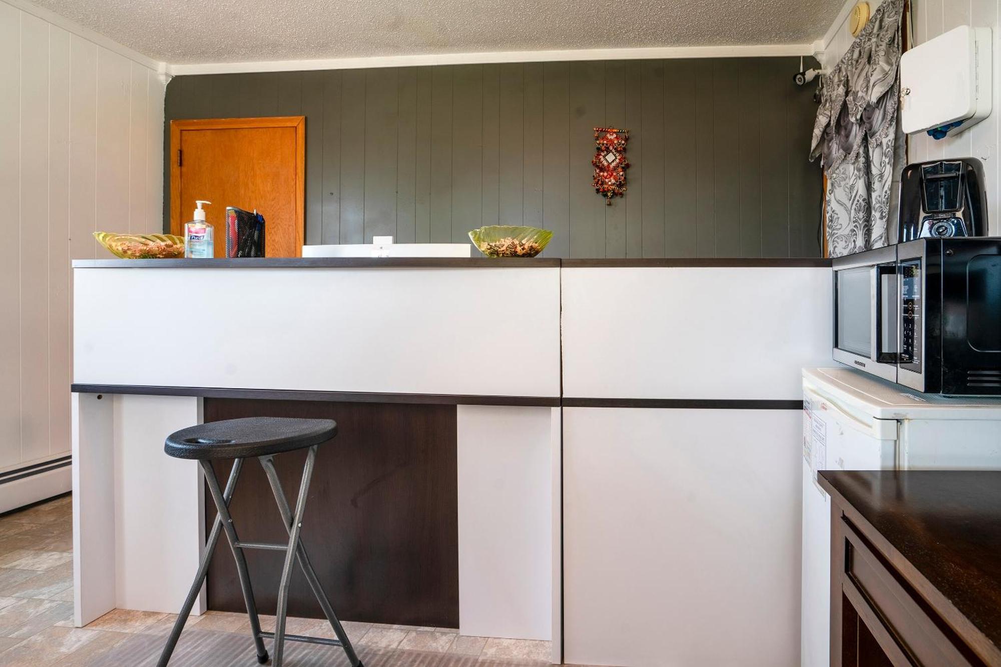 Oyo Hotel Lamberton Hwy 14 Екстериор снимка